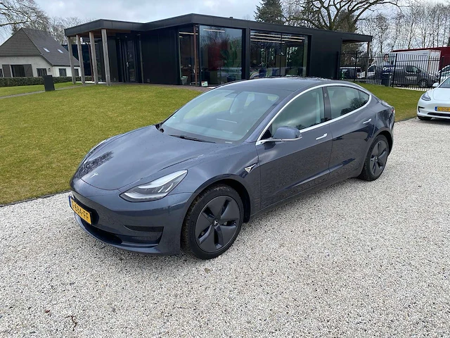 Tesla - model 3 - stnd.rwd plus 60 kwh - g-684-ff - 2019 - afbeelding 12 van  25