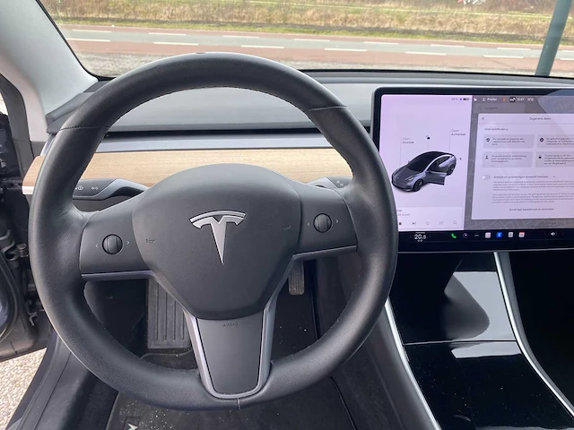 Tesla - model 3 - stnd.rwd plus 60 kwh - g-684-ff - 2019 - afbeelding 25 van  25