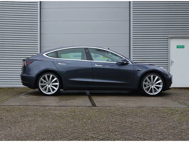 Tesla - model 3 - stnd.rwd plus 60 kwh - g-697-tj - 2019 - lage bijtelling - afbeelding 25 van  29