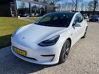 Tesla - model 3 - stnd.rwd plus 60 kwh - g-860-rd - 2019 - afbeelding 1 van  25