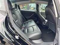Tesla - model 3 - stnd.rwd plus 60 kwh - j-052-lb - 2020 - afbeelding 13 van  24
