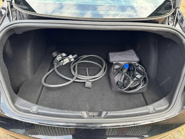 Tesla - model 3 - stnd.rwd plus 60 kwh - j-052-lb - 2020 - afbeelding 17 van  24