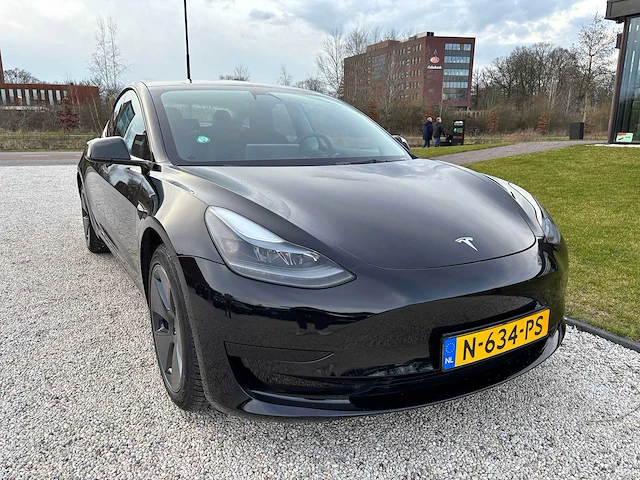 Tesla - model 3 - stnd.rwd plus 60 kwh - n-634-ps - 2021 - afbeelding 11 van  25