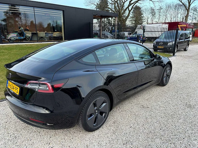 Tesla - model 3 - stnd.rwd plus 60 kwh - n-634-ps - 2021 - afbeelding 15 van  25