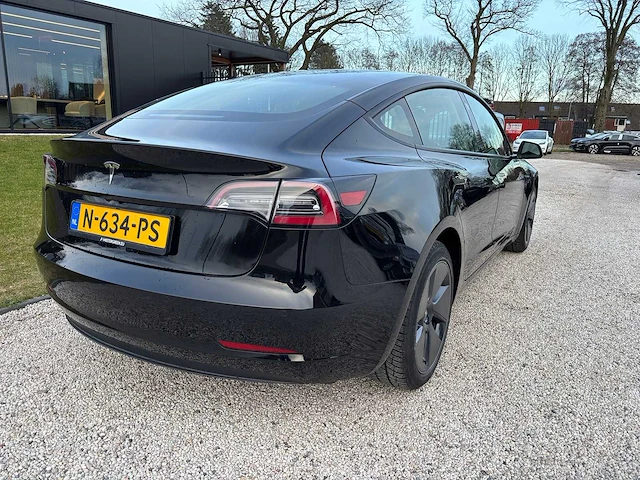 Tesla - model 3 - stnd.rwd plus 60 kwh - n-634-ps - 2021 - afbeelding 16 van  25