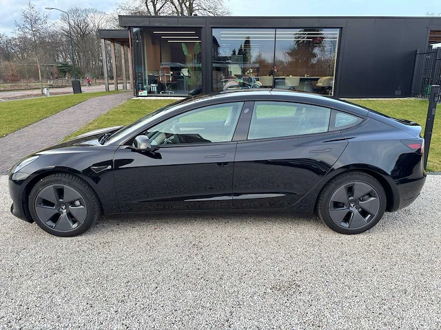 Tesla - model 3 - stnd.rwd plus 60 kwh - n-634-ps - 2021 - afbeelding 19 van  25