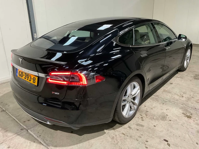 Tesla - model s - p85 - free supercharging - 2013 - afbeelding 2 van  29