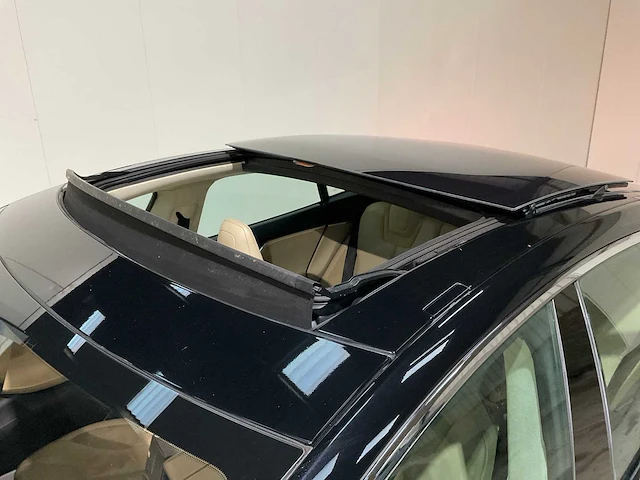 Tesla - model s - p85 - free supercharging - 2013 - afbeelding 3 van  29
