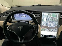 Tesla - model s - p85 - free supercharging - 2013 - afbeelding 19 van  29