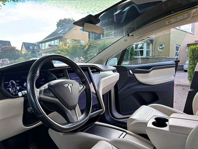 Tesla - model x - 75d base - 7persoons - 149dkm nap - 2018 - xb-875-b - afbeelding 28 van  29