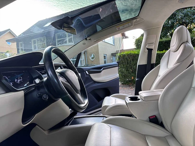 Tesla - model x - 75d base - 7persoons - 149dkm nap - 2018 - xb-875-b - afbeelding 29 van  29