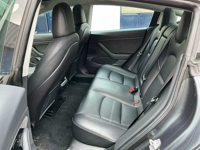 Tesla model 3 long range personenauto - afbeelding 2 van  23