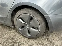 Tesla model 3 long range personenauto - afbeelding 15 van  23