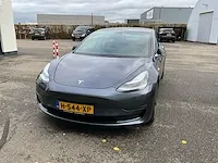 Tesla model 3 long range personenauto - afbeelding 12 van  23