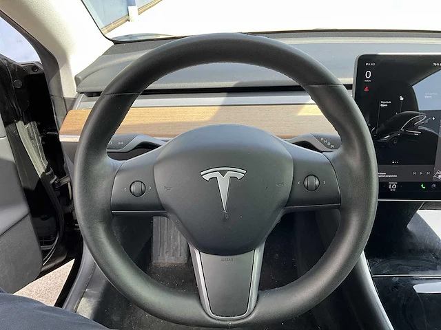 Tesla model 3 standard plus personenauto - afbeelding 5 van  30