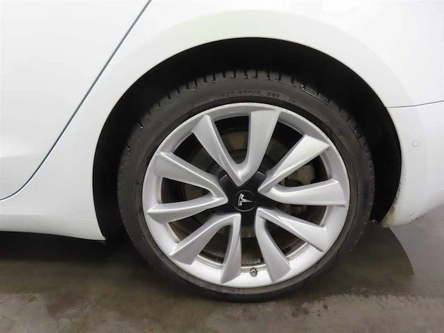 Tesla model 3 standard rwd plus 60 kwh 2019 trekhaak | g-941-sk - afbeelding 5 van  18