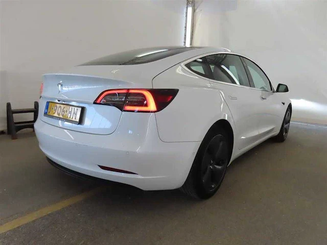 Tesla model 3 standard rwd plus 60 kwh 2020 full self driving | j-906-hn - afbeelding 10 van  17