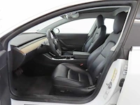 Tesla model 3 standard rwd plus 60 kwh 2020 full self driving | j-906-hn - afbeelding 15 van  17