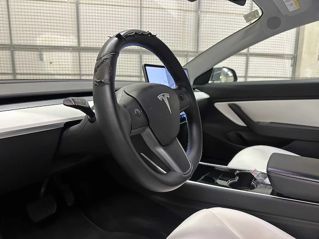 Tesla model 3 standard rwd plus 60 kwh 238pk 2019 (origineel-nl + 1e eigenaar), g-679-gd - afbeelding 13 van  41