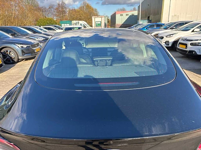 Tesla model 3 standard rwd plus 60 kwh car 2020 | h-039-jn - afbeelding 2 van  27