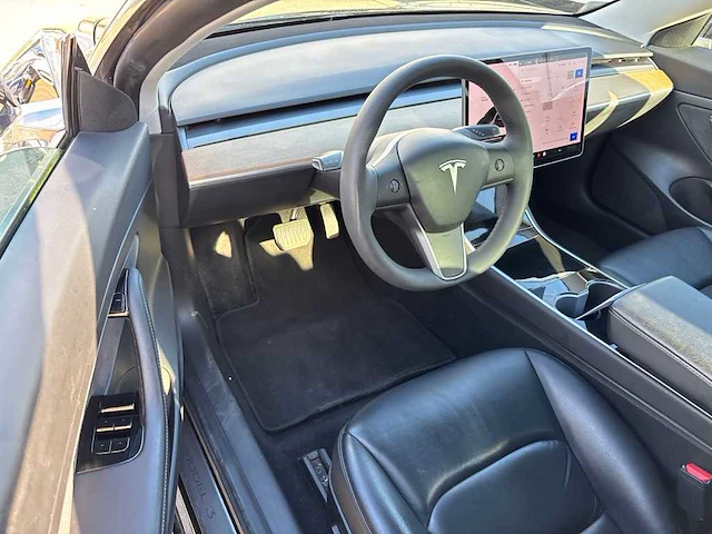 Tesla model 3 standard rwd plus 60 kwh car 2020 | h-039-jn - afbeelding 5 van  27