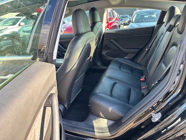 Tesla model 3 standard rwd plus 60 kwh car 2020 | h-039-jn - afbeelding 6 van  27