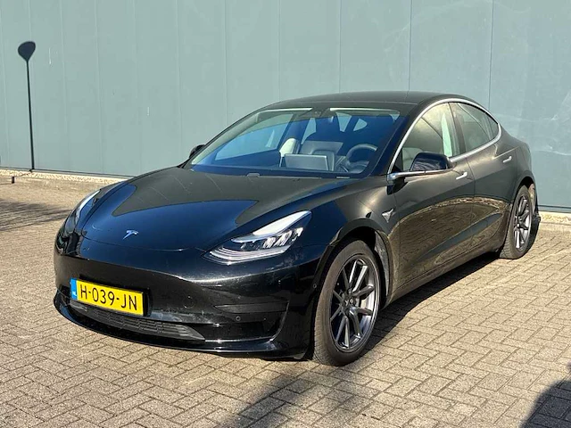 Tesla model 3 standard rwd plus 60 kwh car 2020 | h-039-jn - afbeelding 1 van  27
