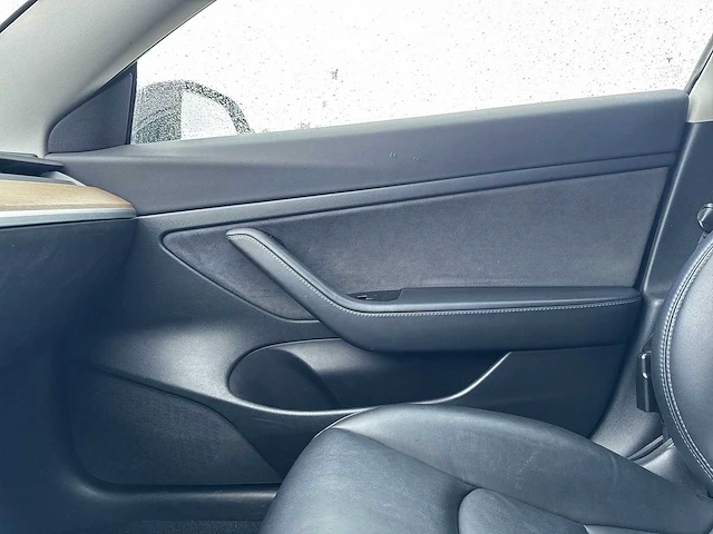Tesla model 3 standard rwd plus 60 kwh car 2020 | h-039-jn - afbeelding 7 van  27