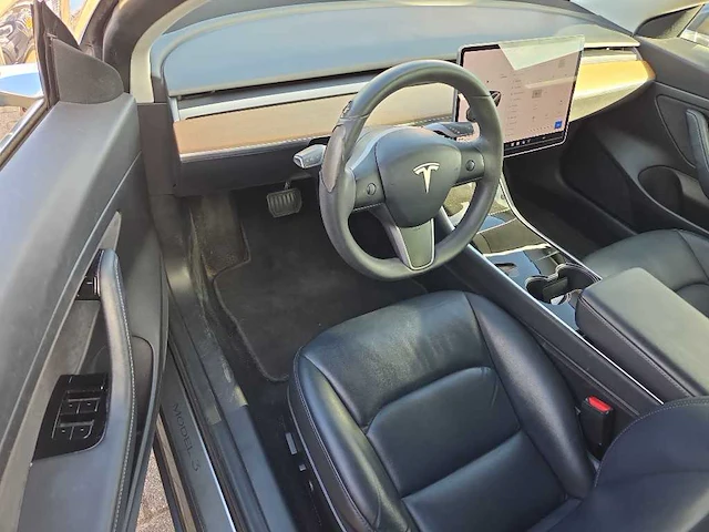 Tesla model 3 standard rwd plus 60 kwh car 2020 | h-503-kx - afbeelding 9 van  26