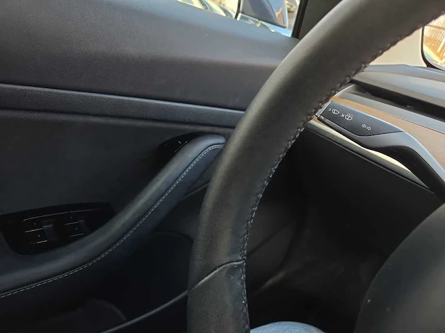 Tesla model 3 standard rwd plus 60 kwh car 2020 | h-503-kx - afbeelding 20 van  26