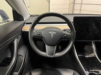 Tesla model 3 standard rwd plus 60 kwh (origineel-nl & 1e eigenaar) 238pk 2019, g-021-bb - afbeelding 17 van  68