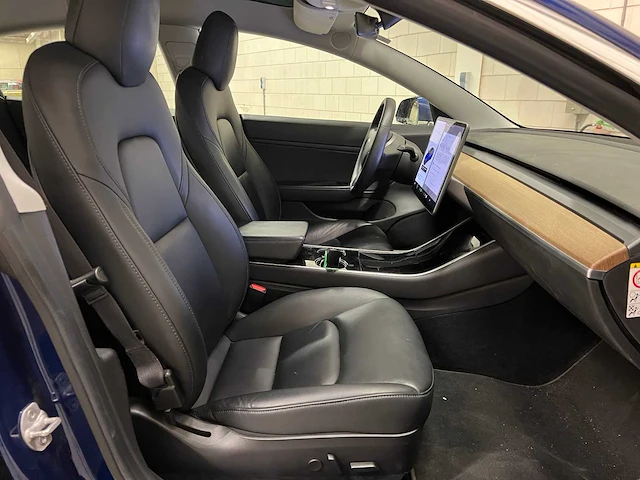 Tesla model 3 standard rwd plus 60 kwh (origineel-nl & 1e eigenaar) 238pk 2019, g-021-bb - afbeelding 61 van  68