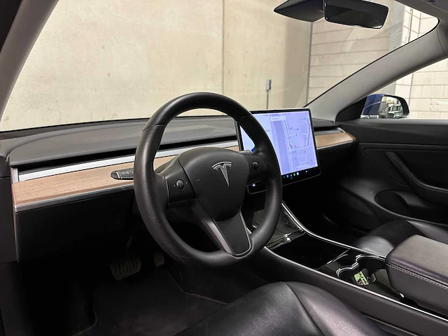 Tesla model 3 standard rwd plus 60 kwh (origineel-nl + 1e eigenaar), g-290-pd - afbeelding 16 van  51