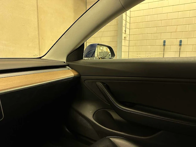 Tesla model 3 standard rwd plus 60 kwh (origineel-nl + 1e eigenaar), g-290-pd - afbeelding 27 van  51