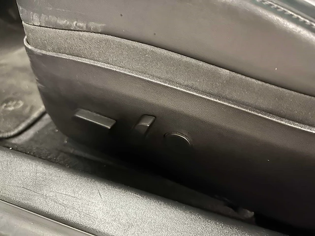 Tesla model 3 standard rwd plus 60 kwh (origineel-nl + 1e eigenaar), g-290-pd - afbeelding 28 van  51