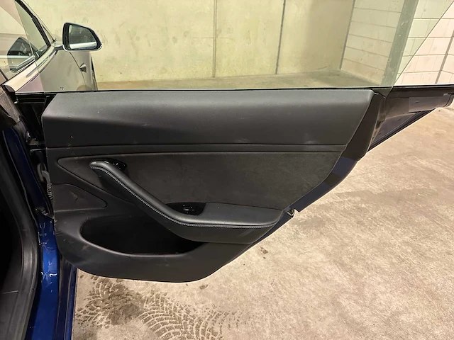 Tesla model 3 standard rwd plus 60 kwh (origineel-nl + 1e eigenaar), g-290-pd - afbeelding 32 van  51