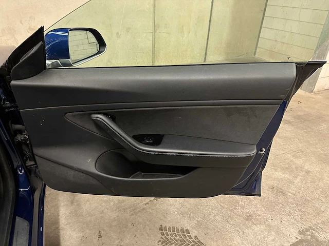 Tesla model 3 standard rwd plus 60 kwh (origineel-nl + 1e eigenaar), g-290-pd - afbeelding 33 van  51