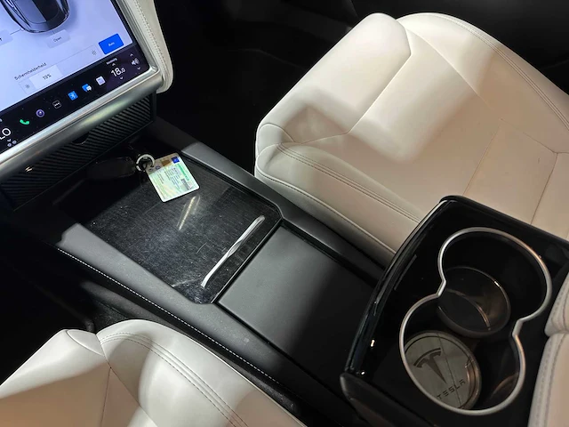 Tesla model s 100d 417pk 2017 (origineel-nl), rk-841-r - afbeelding 17 van  43