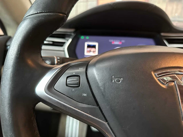 Tesla model s 100d performance 612pk 2018, sv-719-z - afbeelding 16 van  49