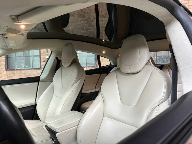 Tesla model s 100d performance 612pk 2018, sv-719-z - afbeelding 37 van  49