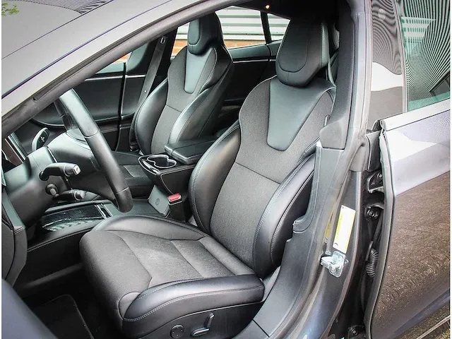 Tesla model s 75d base automaat, sg-214-h - afbeelding 12 van  15