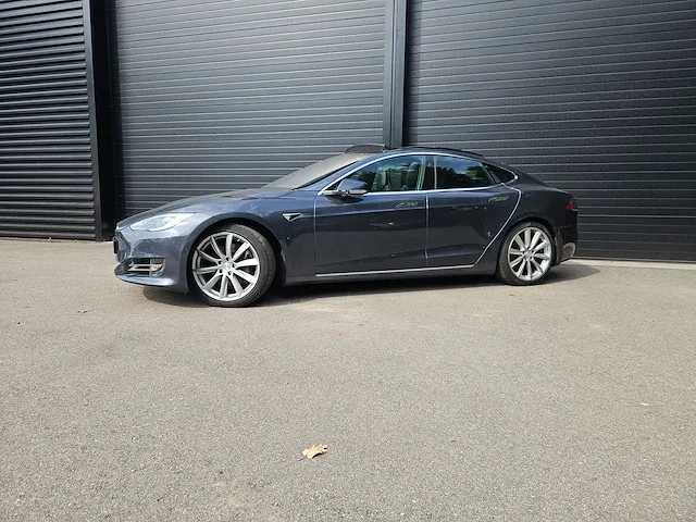 Tesla model s 75d basis rk-402-s - afbeelding 16 van  22