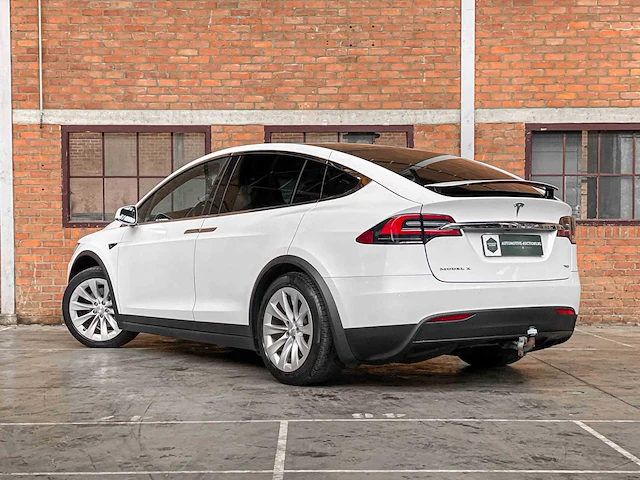 Tesla model x 75d base 7p 333pk 2018 (origineel-nl), st-663-b - afbeelding 6 van  45