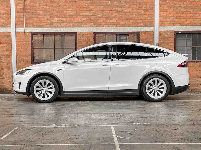 Tesla model x 75d base 7p 333pk 2018 (origineel-nl), st-663-b - afbeelding 8 van  45