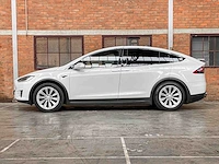 Tesla model x 75d base 7p 333pk 2018 (origineel-nl), st-663-b - afbeelding 8 van  45