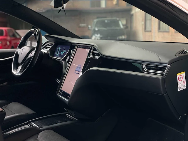 Tesla model x 75d base 7p 333pk 2018 (origineel-nl), st-663-b - afbeelding 30 van  45