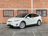 Tesla model x 75d base 7p 333pk 2018 (origineel-nl), st-663-b - afbeelding 23 van  45