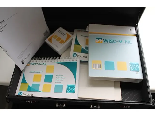 Testset pearson wisc-v-nl in koffer. - afbeelding 2 van  2