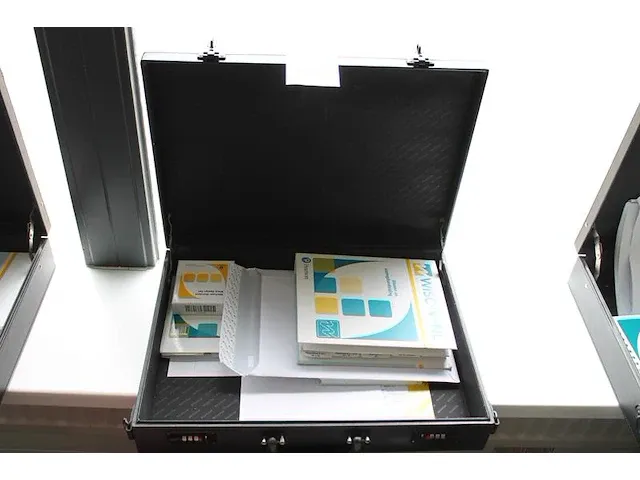 Testset pearson wisc-v-nl in koffer. - afbeelding 1 van  2