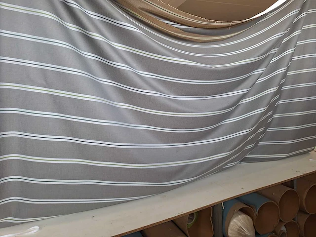 Textielrol 120 meter grijs 315 breed (4x) - afbeelding 2 van  4